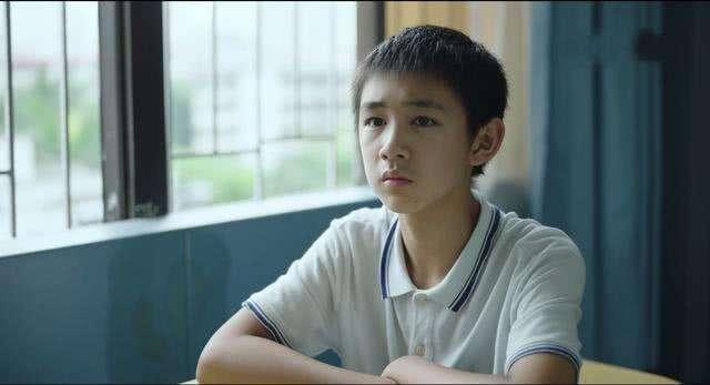 荣梓杉的代表作品不仅有电视剧《隐秘的角落》,还曾参演过电影