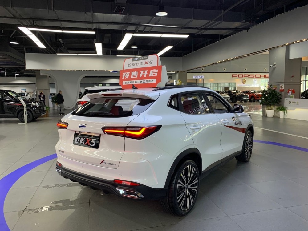 打破颜值界限的实力派长安欧尚x5到店实拍