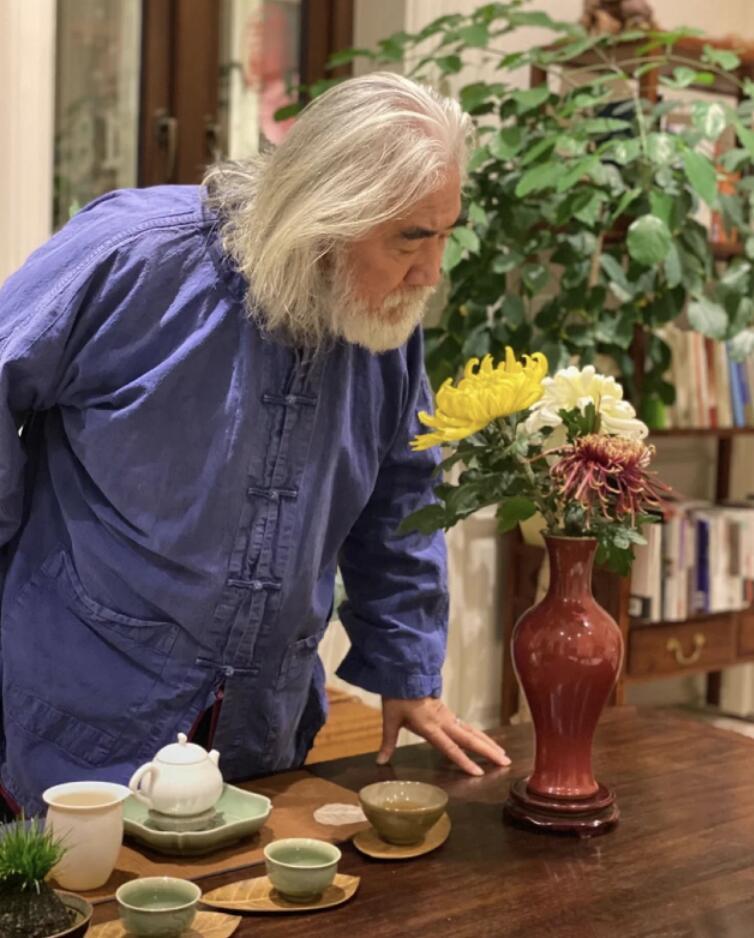 张纪中|张纪中小31岁娇妻杜星霖，借好友之口自夸贤妻，有才华，被人羡慕