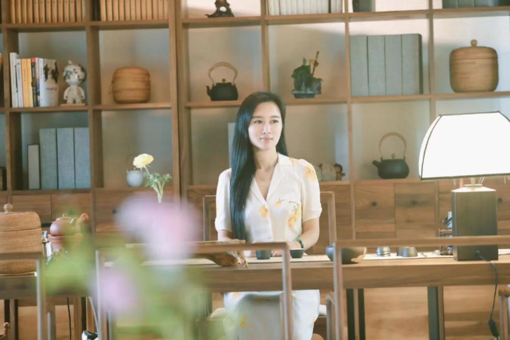 张纪中|张纪中小31岁娇妻杜星霖，借好友之口自夸贤妻，有才华，被人羡慕