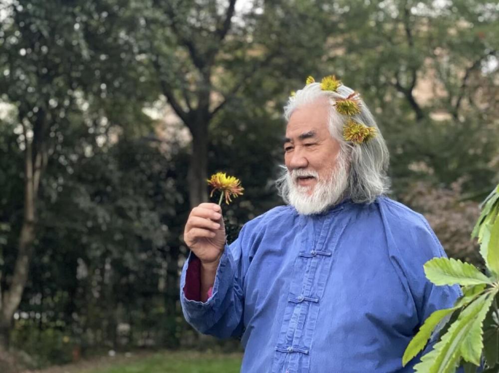 张纪中|张纪中小31岁娇妻杜星霖，借好友之口自夸贤妻，有才华，被人羡慕