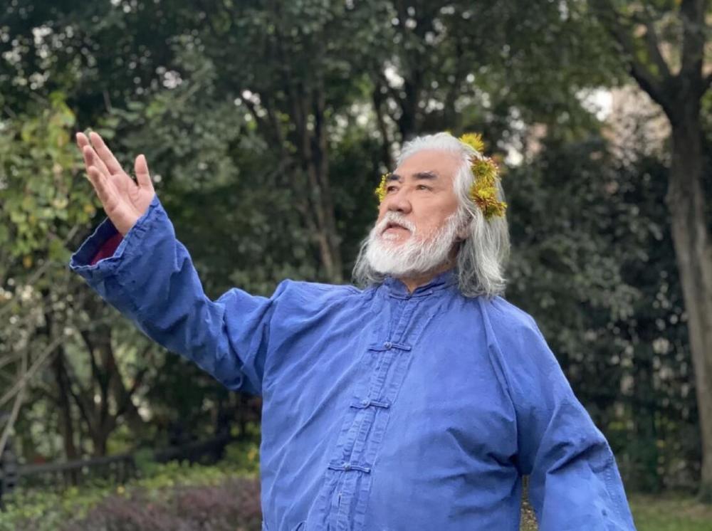 张纪中|张纪中小31岁娇妻杜星霖，借好友之口自夸贤妻，有才华，被人羡慕