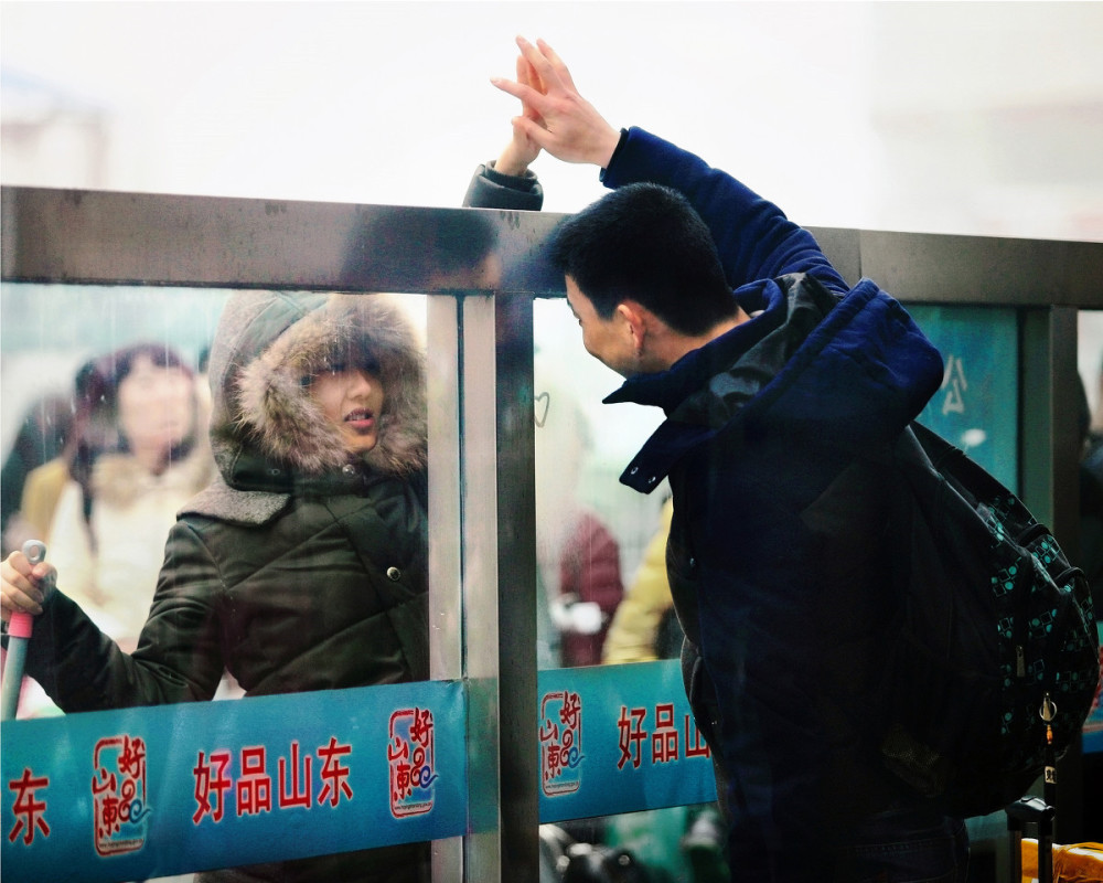 一组照片让人泪流满面人生的离别现场有些人一转身就是一辈子