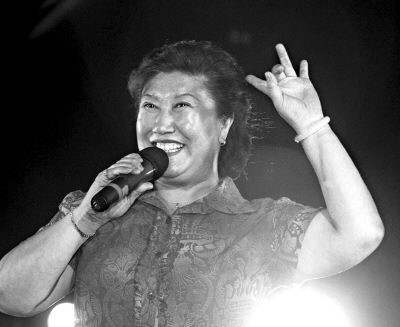 1992年高秀敏抛弃丈夫插足何庆魁原配的报复手段真解恨