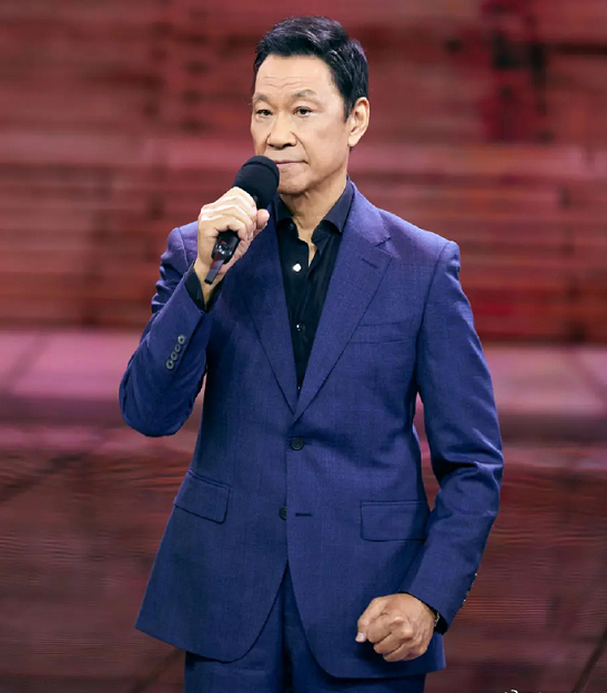 王学圻|74岁王学圻近照精神矍铄，曾与范冰冰传绯闻的他如今怎么样？