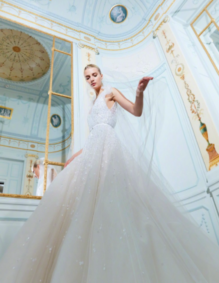 时尚圈|白冰要做唐唐第二？“偷高定”穿山寨，从此进时尚圈黑名单