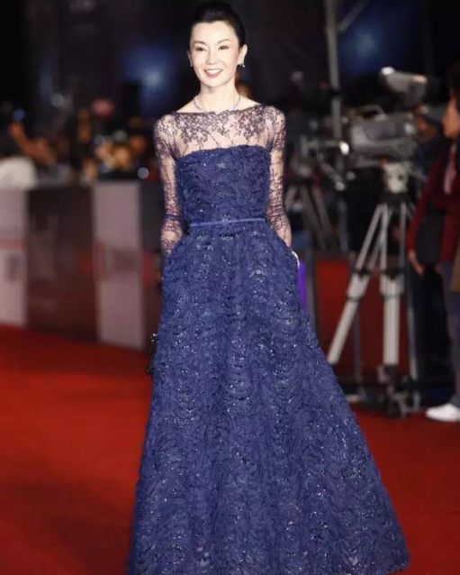 时尚圈|白冰要做唐唐第二？“偷高定”穿山寨，从此进时尚圈黑名单