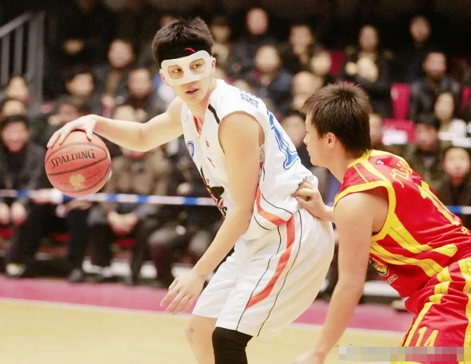 中国男子篮球职业联赛|骂人骂上热搜，却一夜圈粉20万女友粉的他什么来头？