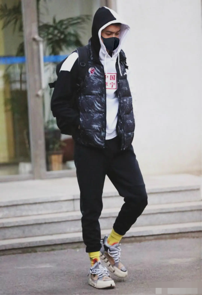 中国男子篮球职业联赛|骂人骂上热搜，却一夜圈粉20万女友粉的他什么来头？