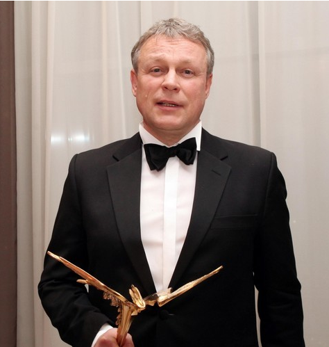 安娜斯塔西娅·扎沃洛纽克|俄罗斯资深男星晒离婚证明 曾因出轨与妻子离婚 原谅他后又和美女记者约会