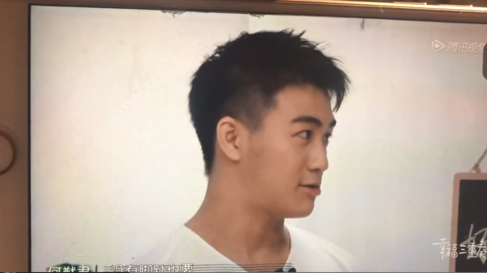 何猷君|奚梦瑶亲自下厨遭何猷君嫌弃，假装生气惹何猷君秒变脸，为老公按摩超贴心