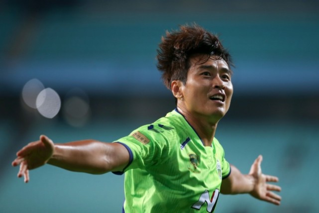 韩国传奇李同国宣布赛季末退役:结束23年职业生涯 11月1日告别战