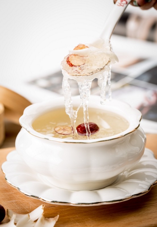 不同人群食用燕窝都有哪些好处?