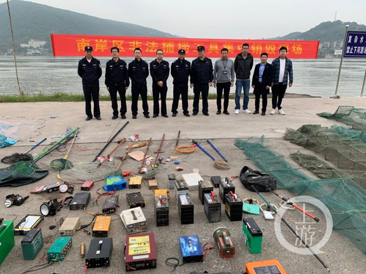 地笼 密眼网 橡皮艇……一批违法禁用渔具被集中销毁
