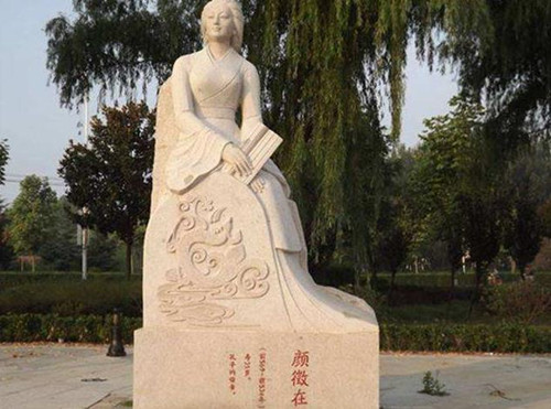 72岁老翁苦苦求子,18岁女孩帮他如愿,生下一子,影响中国千年