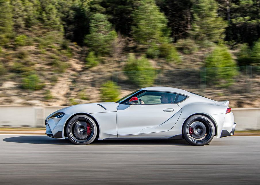 新车丨全新supra即将正式入境新牛魔王能否新王登基