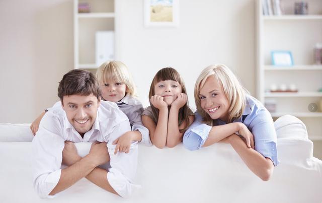 大脑皮层|玩手机的孩子与不玩手机的孩子到底有什么区别？十年后差别明显