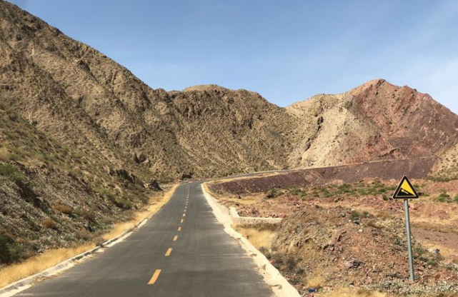 中卫最美"66号公路"——北长滩秘境