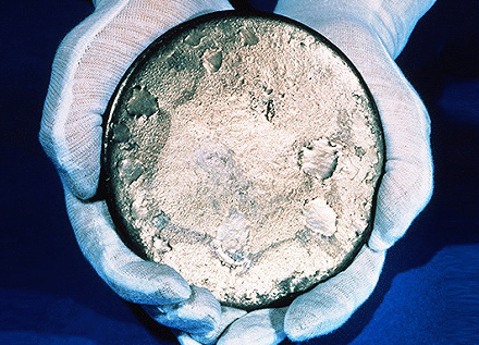 原子弹所过之处寸草不生原子弹的主要核元素铀到底是什么