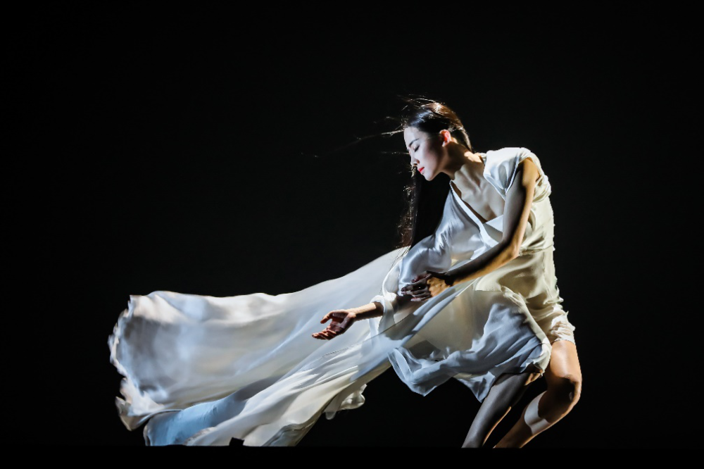 华宵一|《一刻》即是永恒｜青年舞蹈家华宵一演绎生命蜕变之美