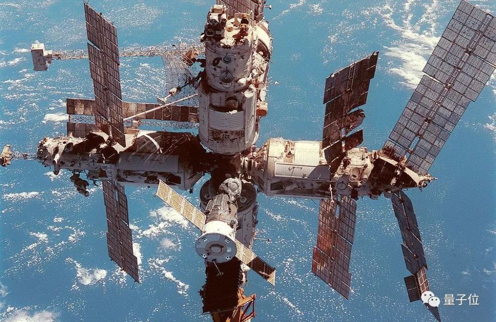 spacex公司|马斯克的SpaceX，用三手火箭，完成了第100次成功发射