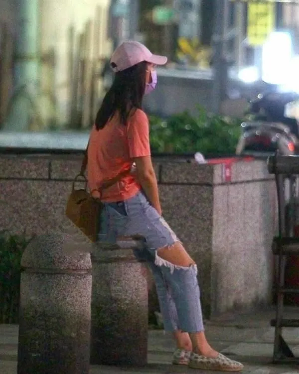 林心如|林心如删除与霍建华亲密合影，经纪人回应：没事，不要过多联想