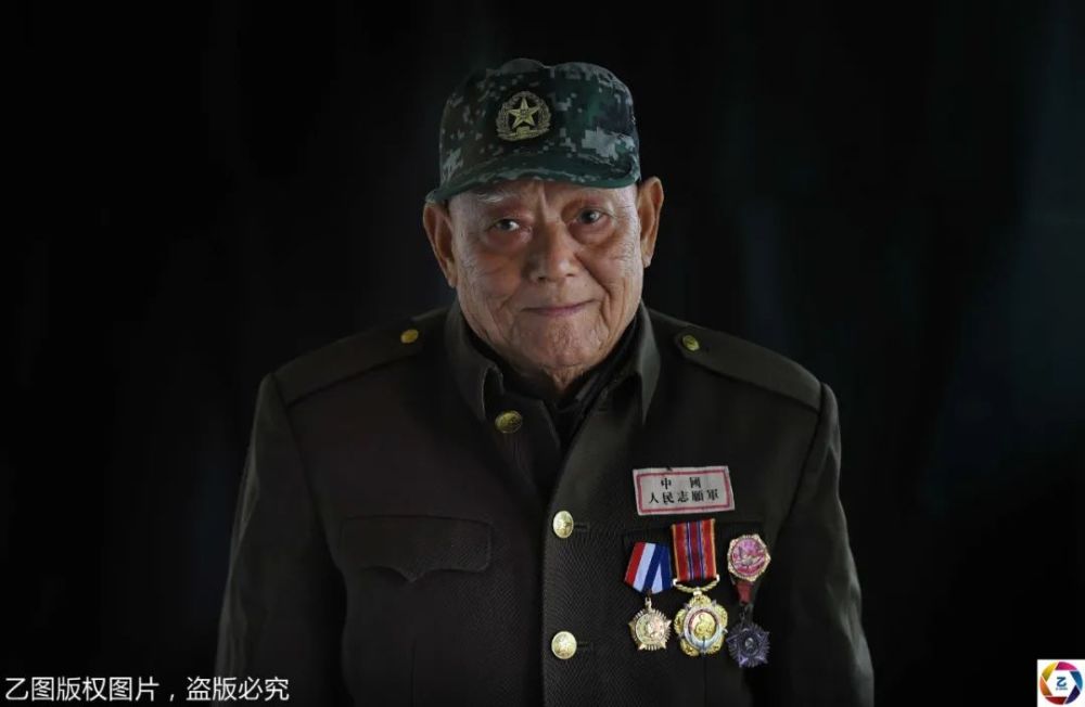 老兵的微笑让人动容一组老兵肖像时隔5年少了十几人