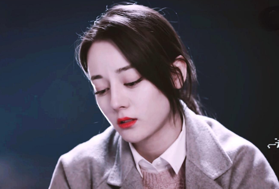 迪丽热巴|杨紫突然多了一个对手，“商业价值榜单”她超越杨紫，直追迪丽热巴