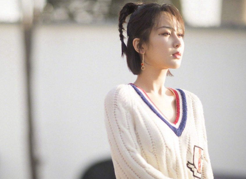 迪丽热巴|杨紫突然多了一个对手，“商业价值榜单”她超越杨紫，直追迪丽热巴