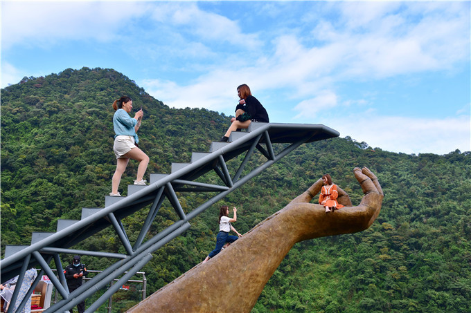 重阳登高不再只是登山广东年轻人喜欢玩网红登高