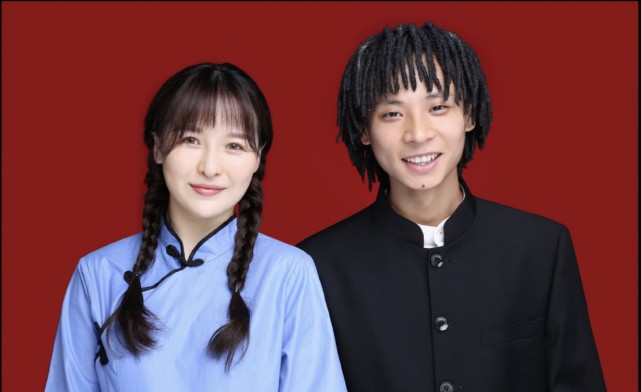 别看他年龄小小,但在19岁的时候就遇到了自己未来的老婆胡佳