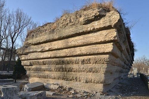 棺材|涨知识！棺材为何要放在土做的壳里，专家的解释让我们竖起大拇指