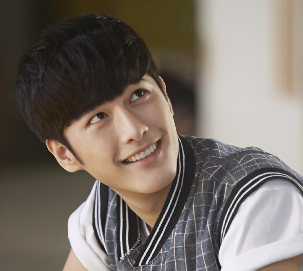 朱梓骁谎称刚刚离婚没工作去工地搬砖过气可以糊作非为吗