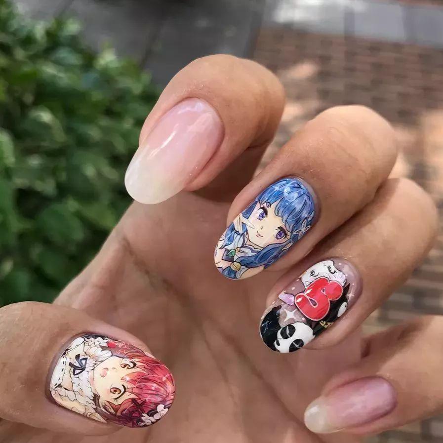 指甲上能绘制动漫人物?花子君像是贴的贴画,这种美甲你见过吗