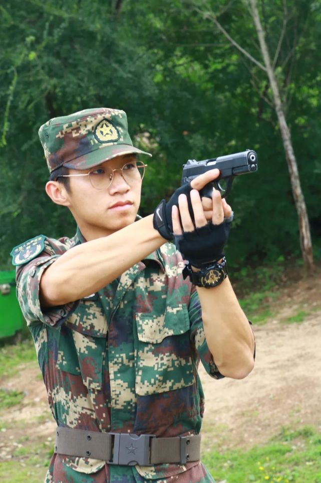 光影夜话当兵是一件很北大的事