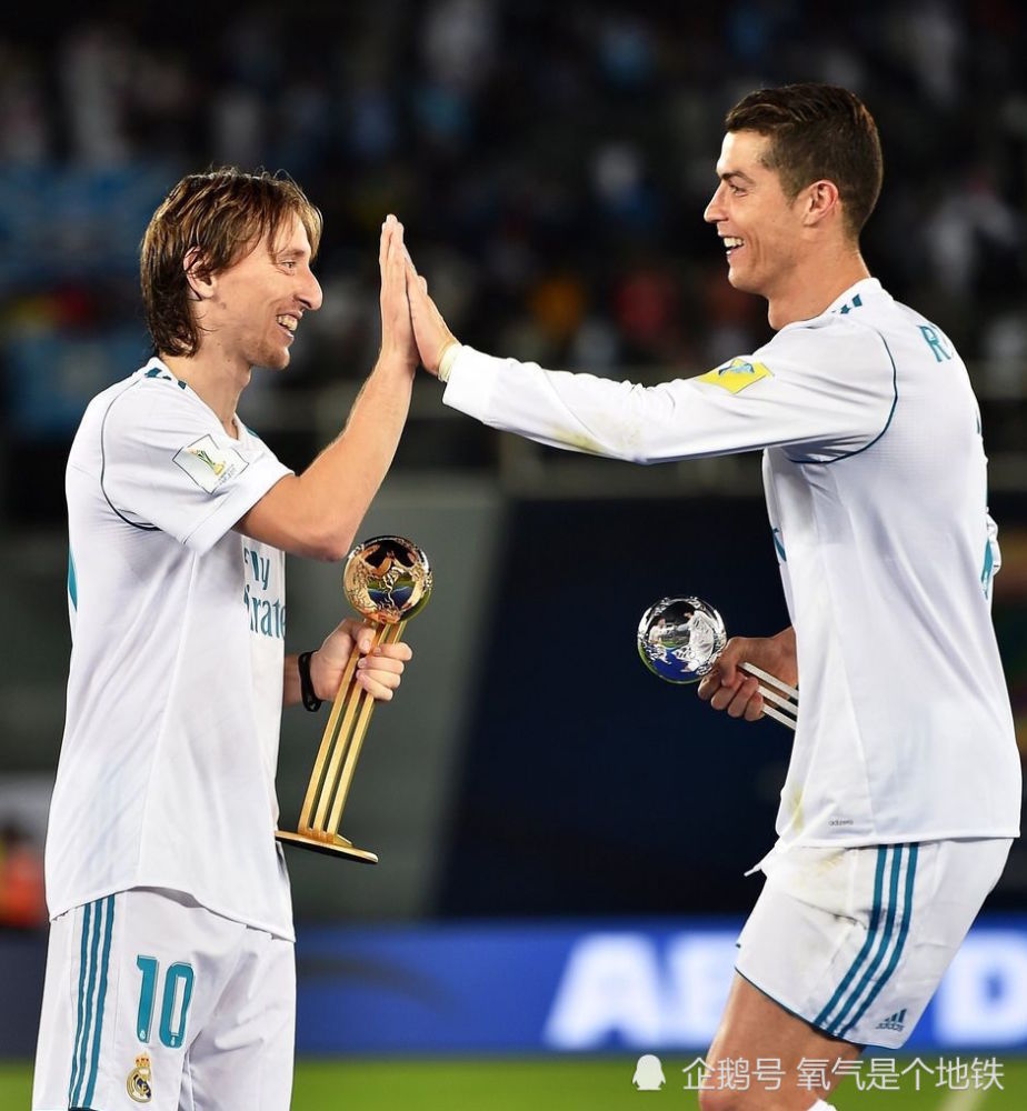 c罗如何看待莫德里奇得金球奖:不存在嫉妒!反而是进行过祝贺!
