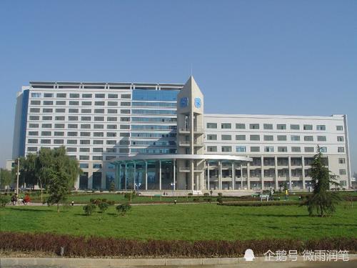 又经历多次更名,升格后长期挂靠在太原机械学院即中北大学的前身名下