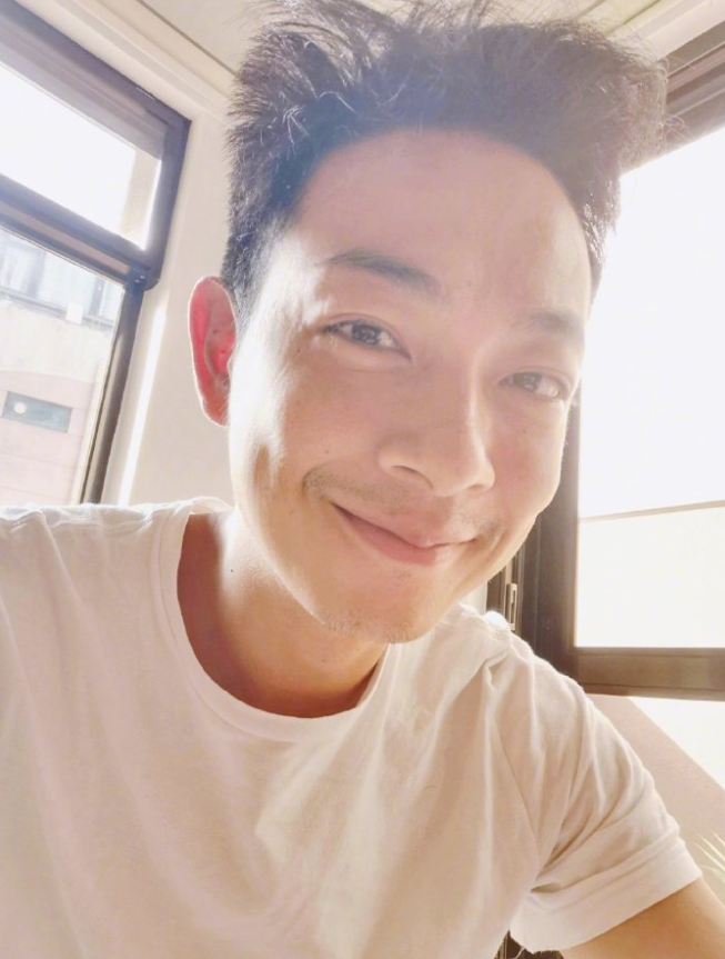 杨怡|杨怡罗仲谦改名字被吐槽绕口难记 其实不少港圈艺人改名“失败”