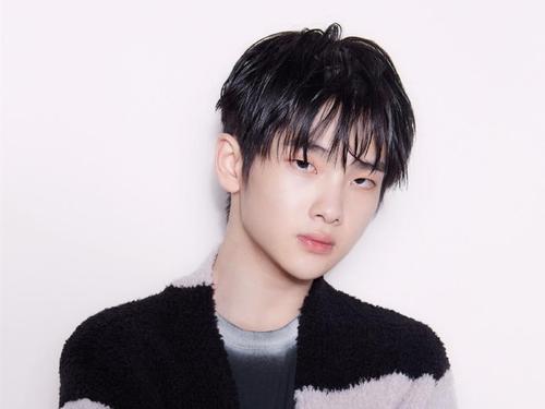 周震南|周震南首度发声为父母欠债道歉，并承担巨额债务，但网友依旧不满