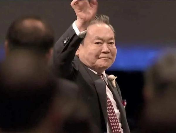 三星会长李健熙逝世 被称为韩国幕后的