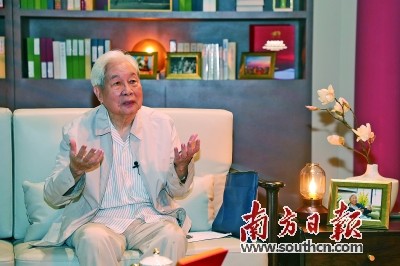 广东省人大常委会原副主任深圳市委原副书记珠海市委原书记方苞特区不