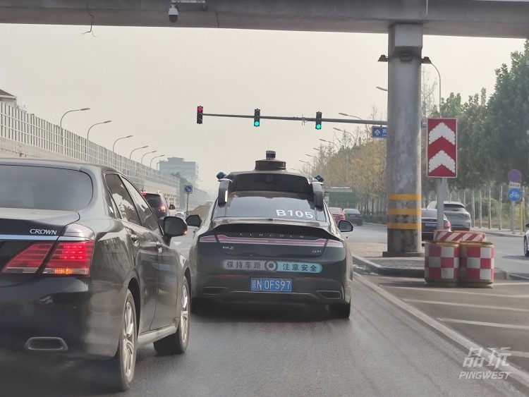 百度无人车|百度无人车在北京开放运行了半个月，但坐起来还是不太像人开的