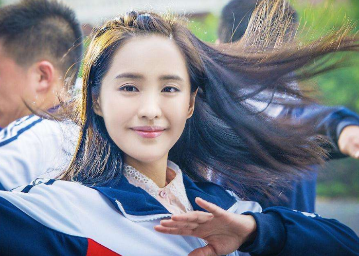 乘风破浪的姐姐|有一种“毁容”叫秋雅，《夏洛》中可盐可甜，结婚后却“沦为路人”