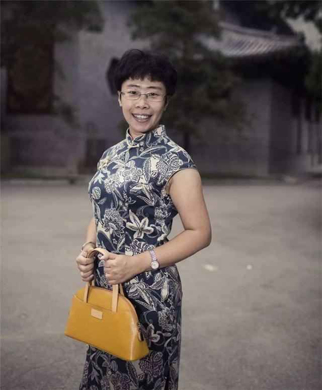 45岁仍单身的才女蒙曼痛批剩女一词才女的感情不应将就