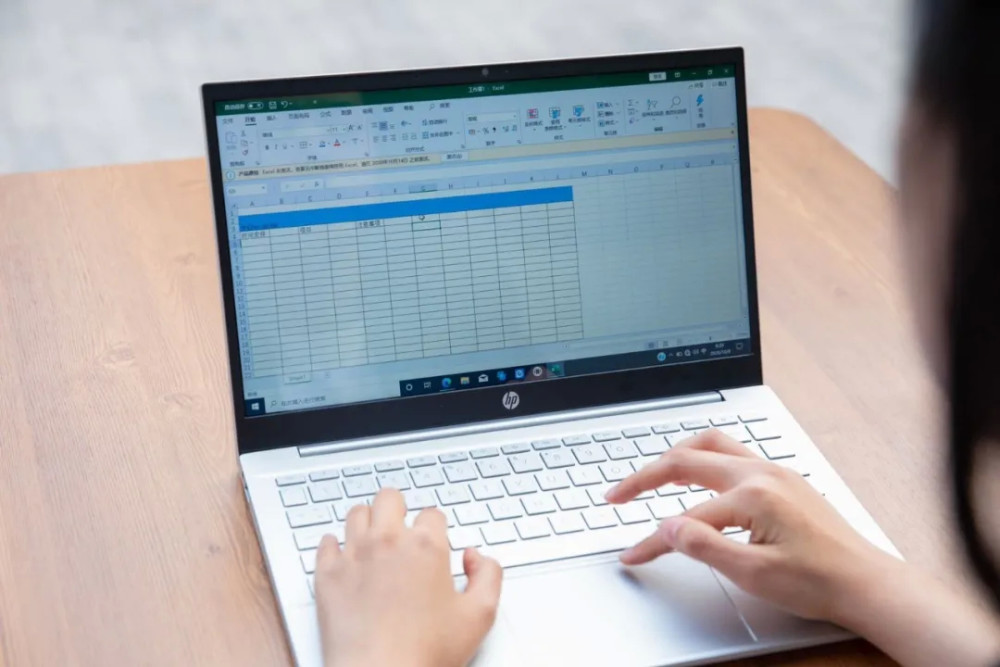 颜值|被网红“救活”的书店，真的是颜值大于一切？
