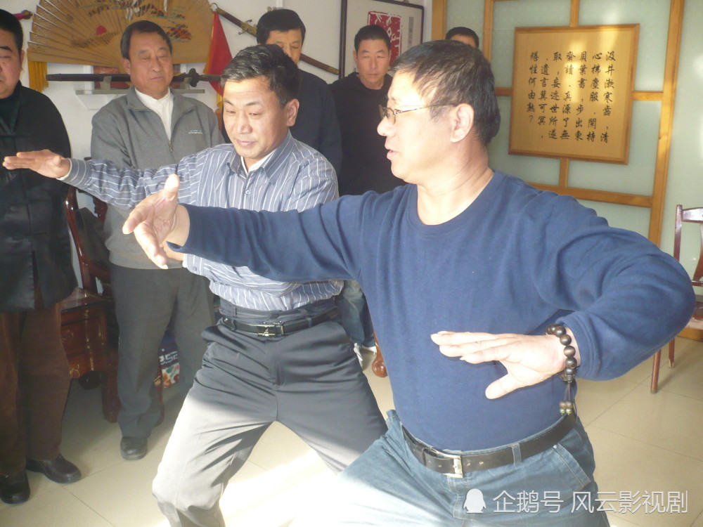 北京|北京俗话“京油子，卫嘴子，保定府的狗腿子”，是什么意思？