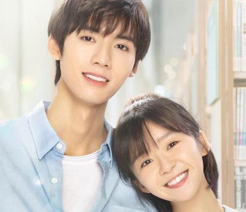 宋伊人:校园脸果然还是适合校园风