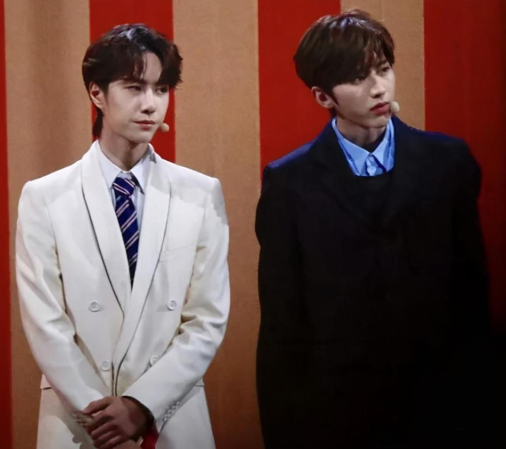 蔡徐坤粉丝屠王一博广场,没有骂战很文明,比作品谁更有底气?_腾讯新闻