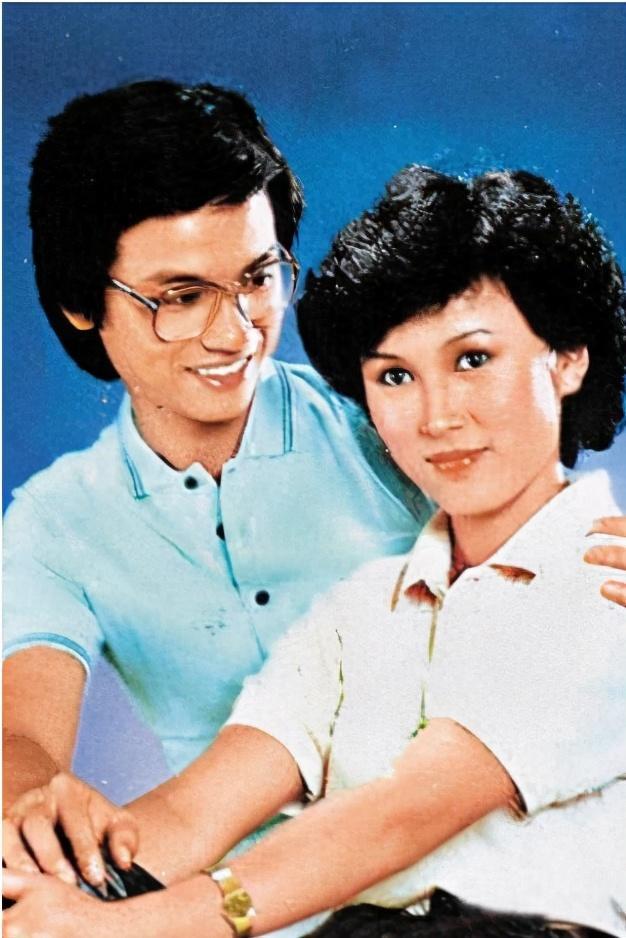 当初拍摄《新变色龙》时,还作为配角的陈秀雯对当时时男主的林国雄一