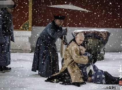 想要拍出剧中的效果其实也是比较困难的,所以在剧中的所有的关于雪的